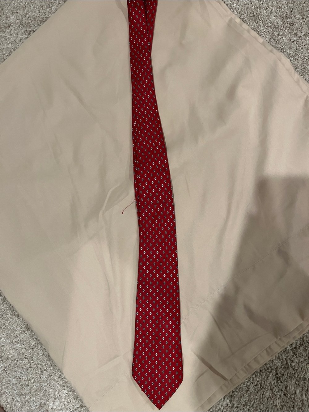 Red Micro-Pattern Men's Tie 100% Silk Made in Italy